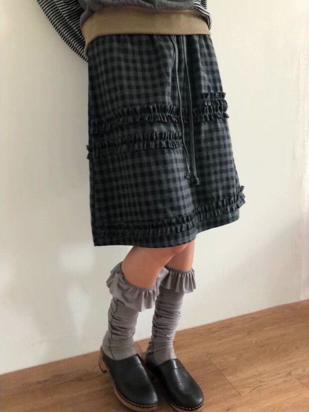 Korean Girls Lifestyle - Retro College Girl Half Skirt Plaid